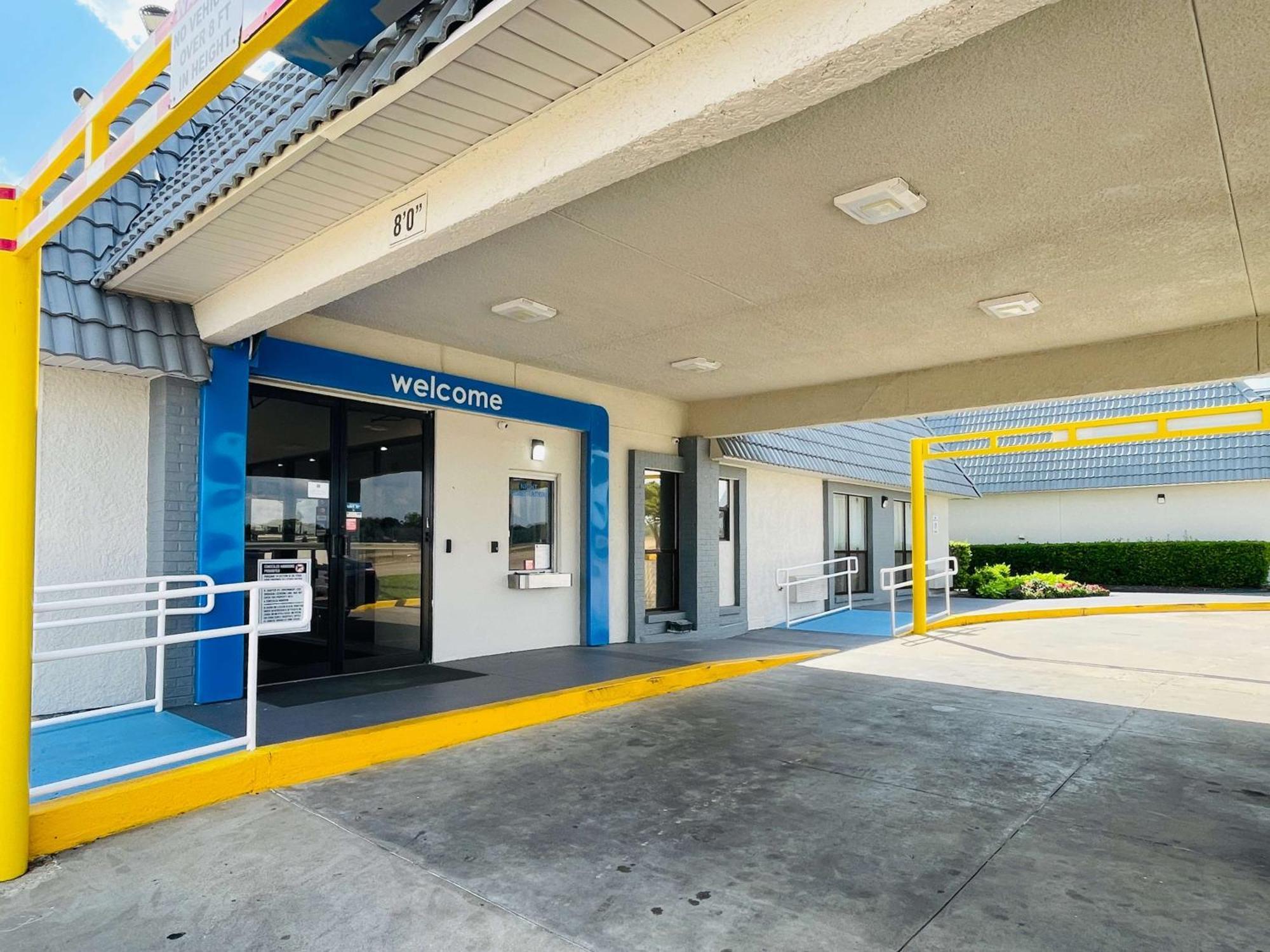 Hotel 6-duncanville, Tx - Dallas Duncanville